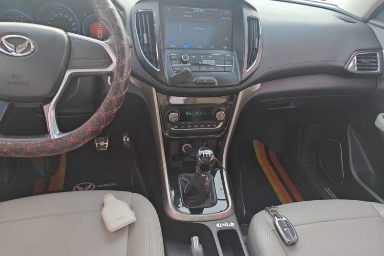 Used HYOSOW S5 2017 1.3T Manual Prestige Edition Audio And AC Panel
