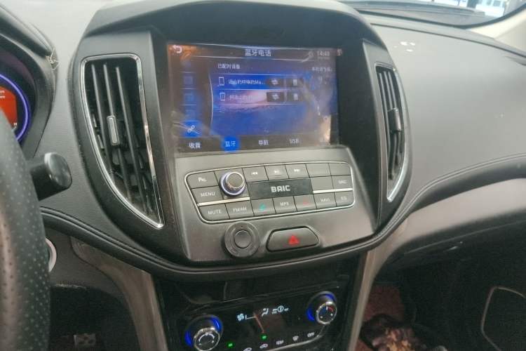 Used HYOSOW S5 2017 1.3T CVT Prestige Edition Audio And AC Panel