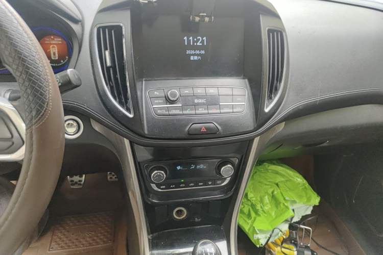 Used HYOSOW S5 2017 1.3T Manual Prestige Edition Audio And AC Panel