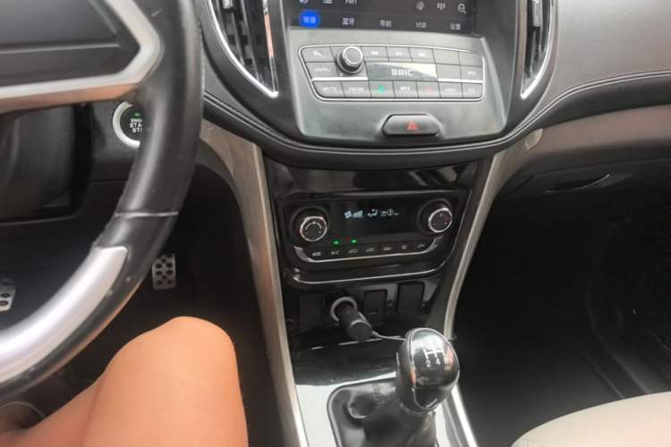 Used HYOSOW S5 2017 1.3T Manual Prestige Edition Audio And AC Panel