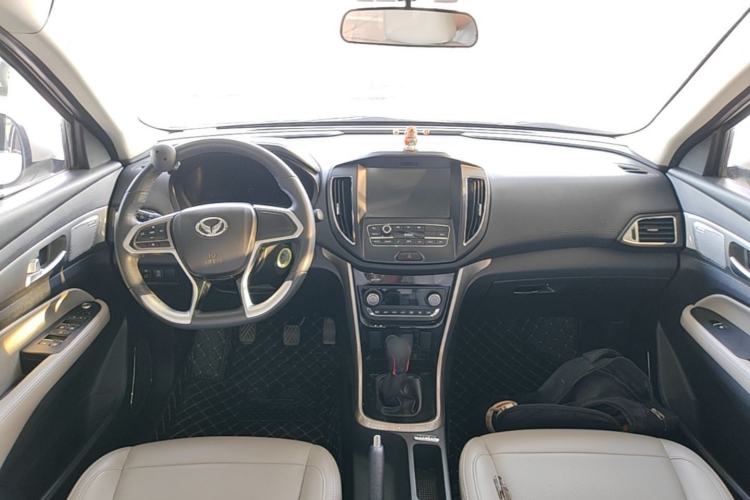 Used HYOSOW S5 2017 1.3T Manual Luxury Model Center Console