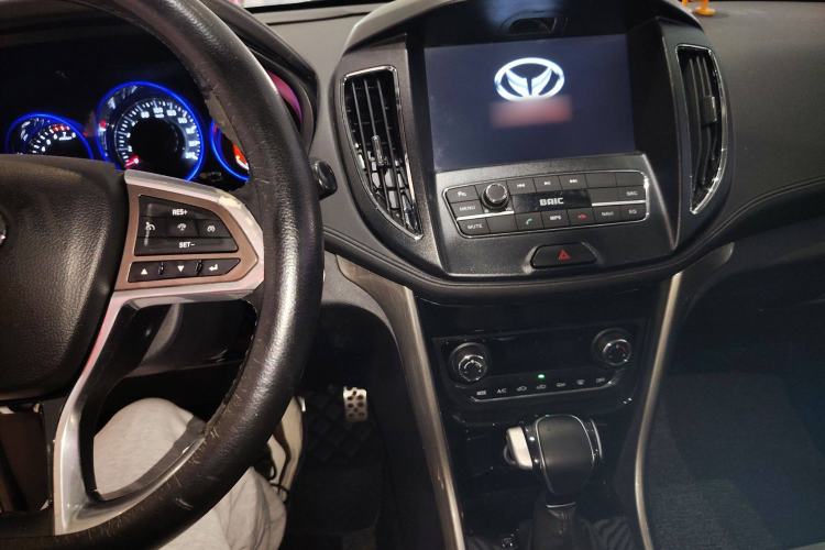 Used HYOSOW S5 2017 1.3T CVT Prestige Edition Center Console