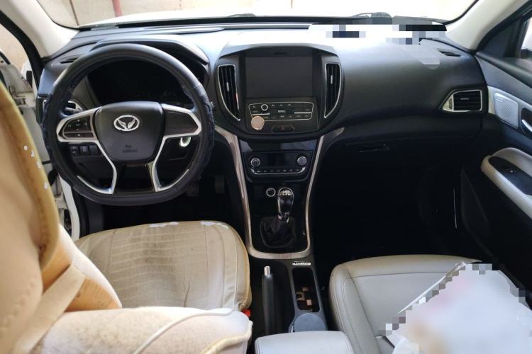 Used HYOSOW S5 2017 1.3T Manual Luxury Model Center Console