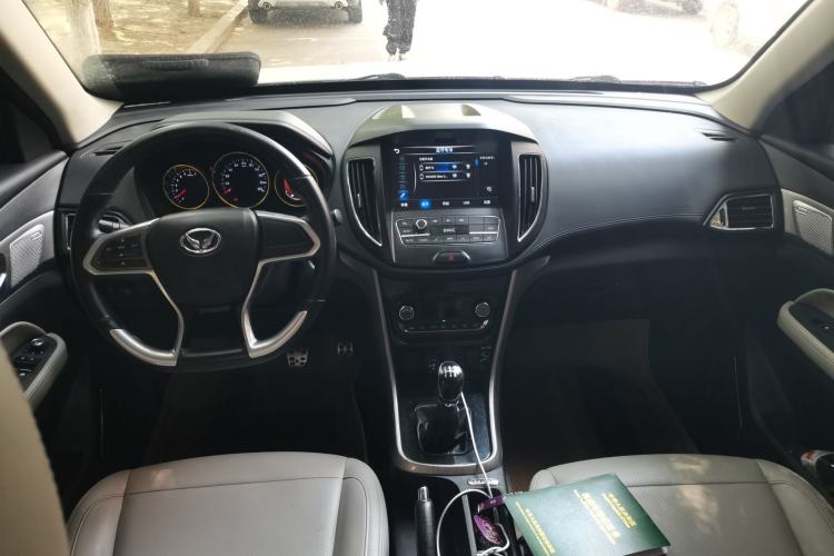Used HYOSOW S5 2017 1.3T Manual Prestige Edition Center Console