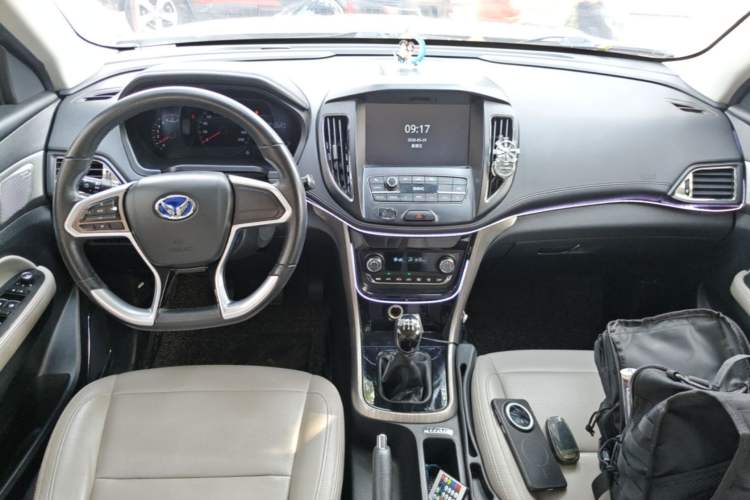 Used HYOSOW S5 2017 1.3T Manual Luxury Model Center Console