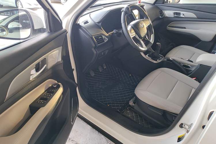 Used HYOSOW S5 2017 1.3T Manual Luxury Model Driver Seat