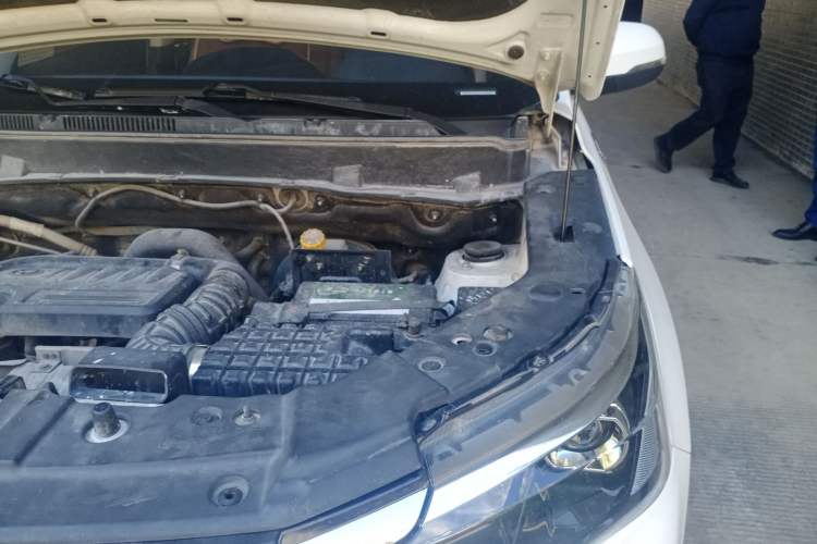 Used HYOSOW S5 2017 1.3T Manual Luxury Model Engine Bay Left
