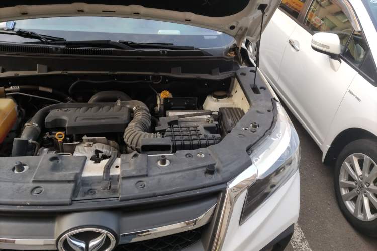 Used HYOSOW S5 2017 1.3T Manual Prestige Edition Engine Bay Left