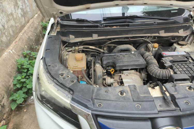 Used HYOSOW S5 2017 1.3T Manual Prestige Edition Engine Bay Right