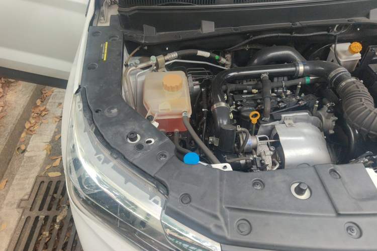Used HYOSOW S5 2017 1.3T CVT Luxury Model Engine Bay Right