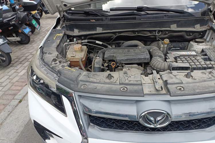 Used HYOSOW S5 2017 1.3T Manual Prestige Edition Engine Bay Right