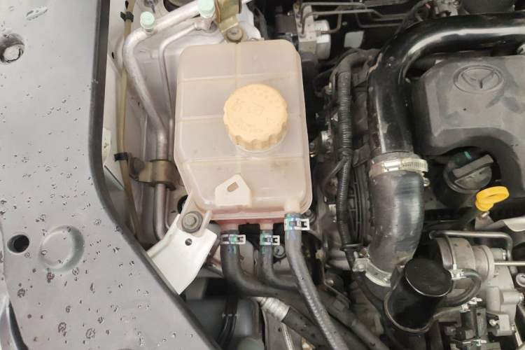 Used HYOSOW S5 2017 1.3T CVT Prestige Edition Engine Bay Right