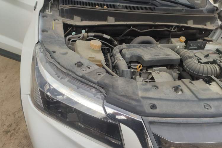 Used HYOSOW S5 2017 1.3T Manual Luxury Model Engine Bay Right