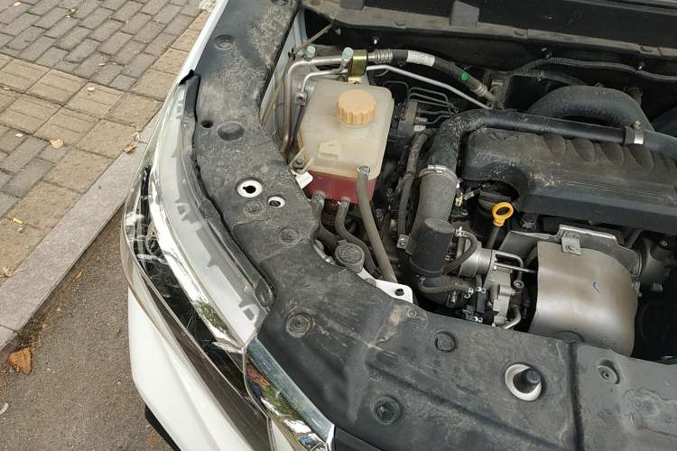 Used HYOSOW S5 2017 1.3T CVT Prestige Edition Engine Bay Right
