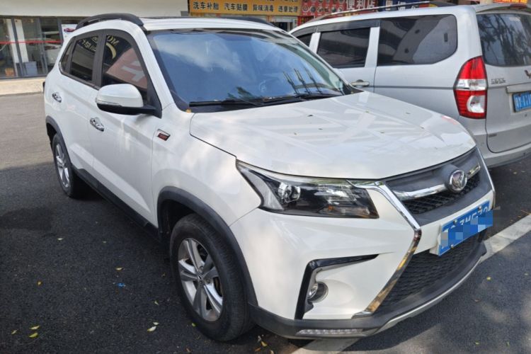 Used HYOSOW S5 2017 1.3T Manual Luxury Model Front Right 45 Deg