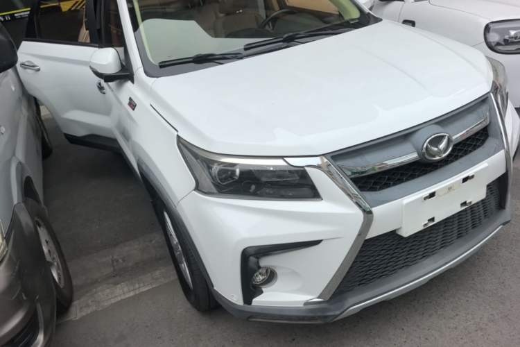 Used HYOSOW S5 2017 1.3T Manual Prestige Edition Front Right 45 Deg