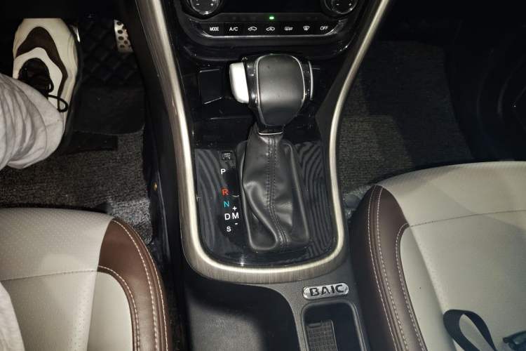 Used HYOSOW S5 2017 1.3T CVT Prestige Edition Gear Lever