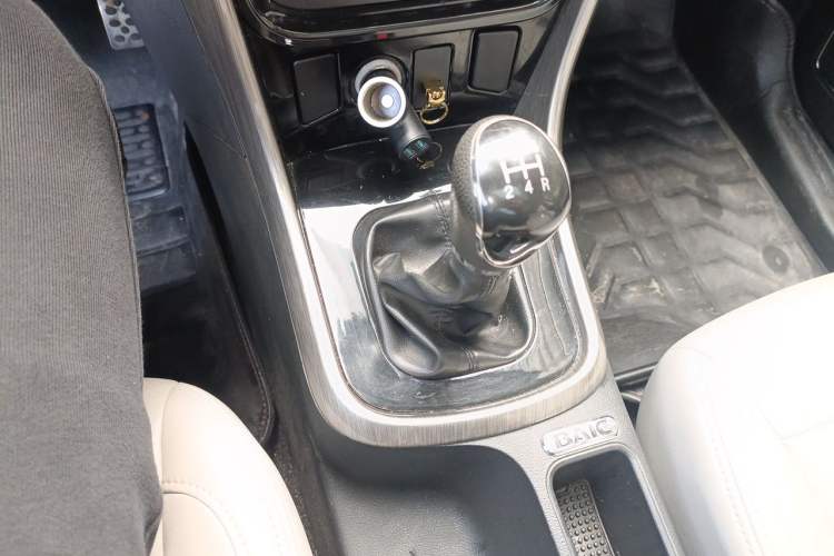 Used HYOSOW S5 2017 1.3T Manual Prestige Edition Gear Lever