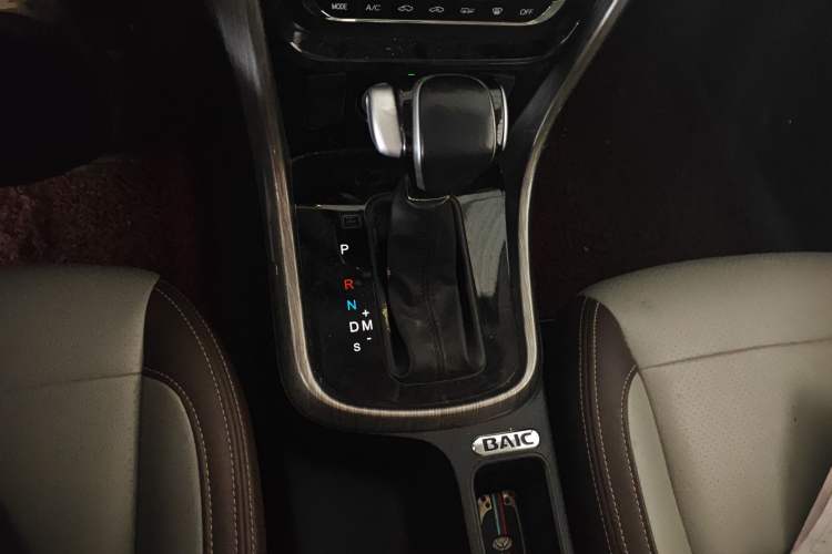 Used HYOSOW S5 2017 1.3T CVT Prestige Edition Gear Lever