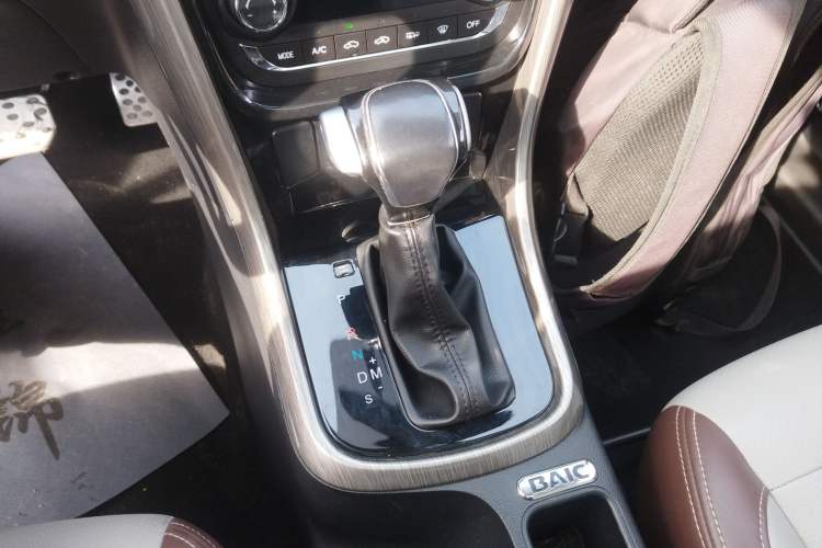 Used HYOSOW S5 2017 1.3T CVT Prestige Edition Gear Lever