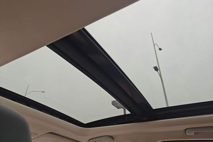 Used HYOSOW S5 2017 1.3T CVT Prestige Edition Headliner