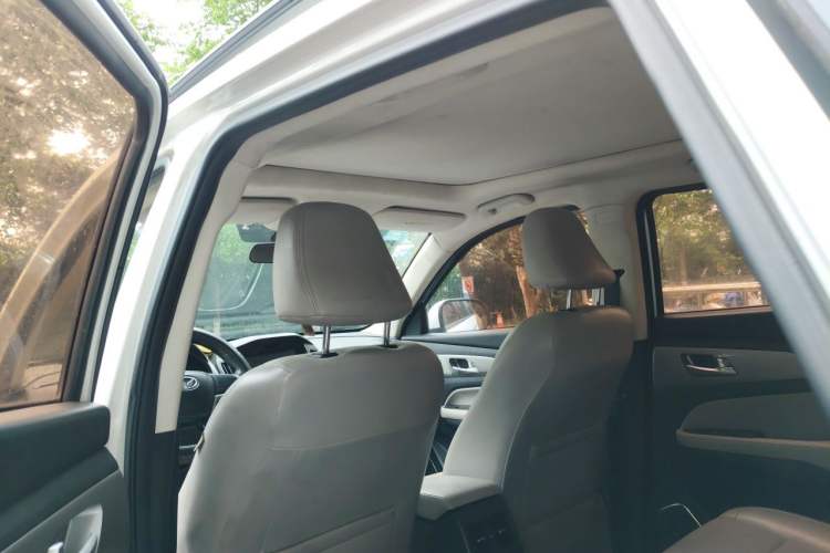 Used HYOSOW S5 2017 1.3T Manual Prestige Edition Headliner