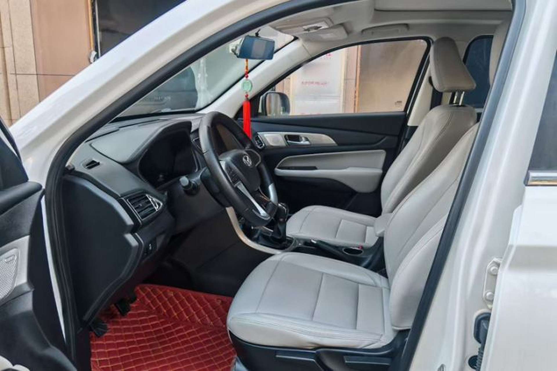 Used HYOSOW S5 2017 1.3T Manual Luxury Model Interior 2
