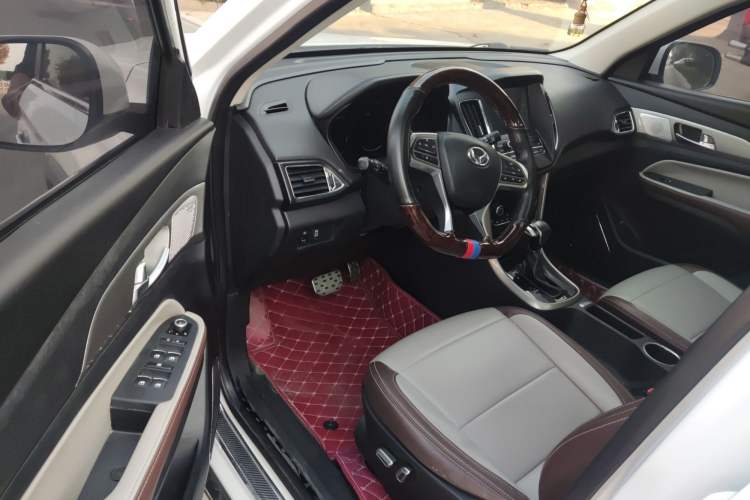 Used HYOSOW S5 2017 1.3T CVT Prestige Edition Interior 2