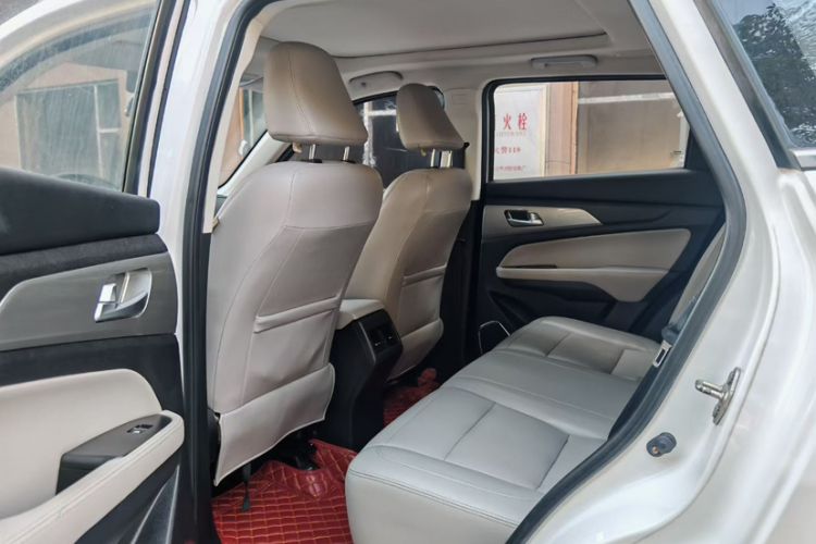 Used HYOSOW S5 2017 1.3T Manual Luxury Model Interior 3