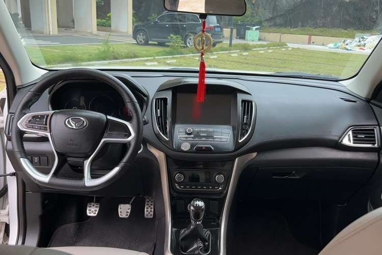 Used HYOSOW S5 2017 1.3T Manual Prestige Edition Interior 3