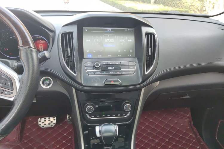 Used HYOSOW S5 2017 1.3T CVT Prestige Edition Interior 5