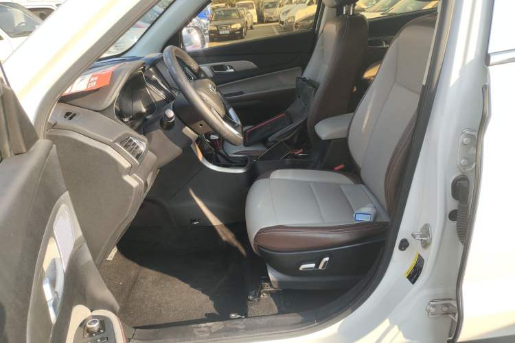 Used HYOSOW S5 2017 1.3T CVT Prestige Edition Left Front Seat