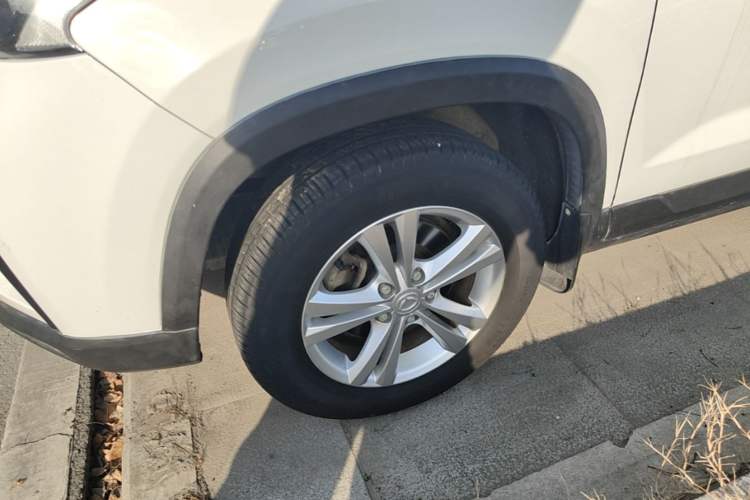Used HYOSOW S5 2017 1.3T Manual Luxury Model Left Front Wheel Hub