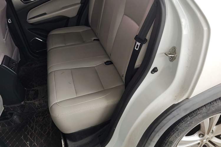 Used HYOSOW S5 2017 1.3T Manual Prestige Edition Left Rear Seat