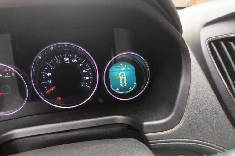 Used HYOSOW S5 2017 1.3T Manual Prestige Edition Odometer Close Up