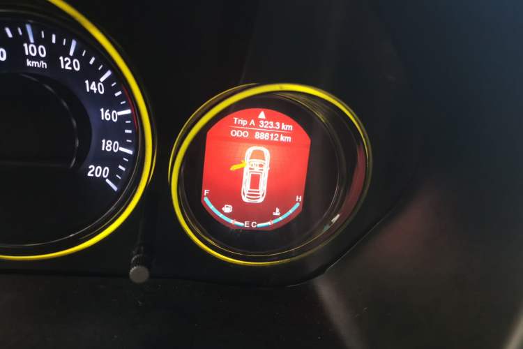 Used HYOSOW S5 2017 1.3T Manual Prestige Edition Odometer Close Up