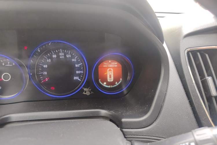 Used HYOSOW S5 2017 1.3T Manual Prestige Edition Odometer Close Up