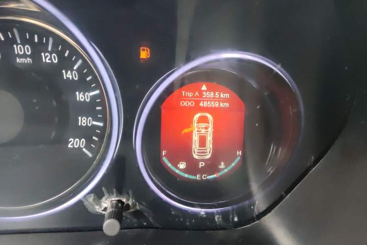 Used HYOSOW S5 2017 1.3T CVT Prestige Edition Odometer Close Up
