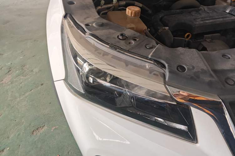 Used HYOSOW S5 2017 1.3T CVT Prestige Edition Right Front Headlight