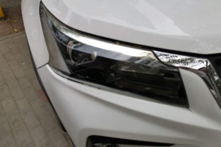 Used HYOSOW S5 2017 1.3T Manual Prestige Edition Right Front Headlight