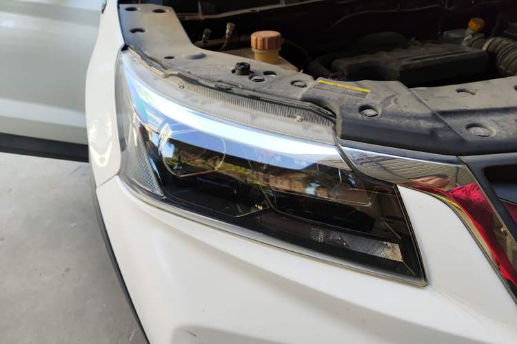 Used HYOSOW S5 2017 1.3T CVT Prestige Edition Right Front Headlight