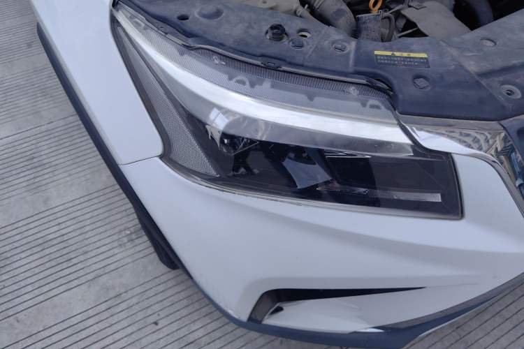 Used HYOSOW S5 2017 1.3T Manual Prestige Edition Right Front Headlight