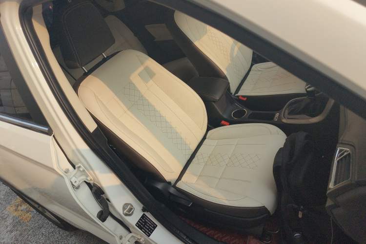 Used HYOSOW S5 2017 1.3T CVT Prestige Edition Right Front Seat