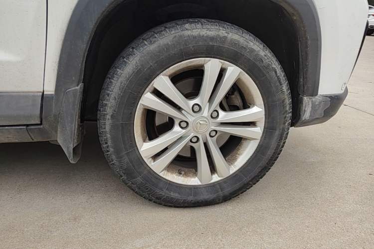 Used HYOSOW S5 2017 1.3T Manual Prestige Edition Right Front Wheel Hub