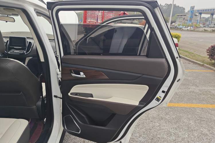Used HYOSOW S5 2017 1.3T CVT Prestige Edition Right Rear Door Interior
