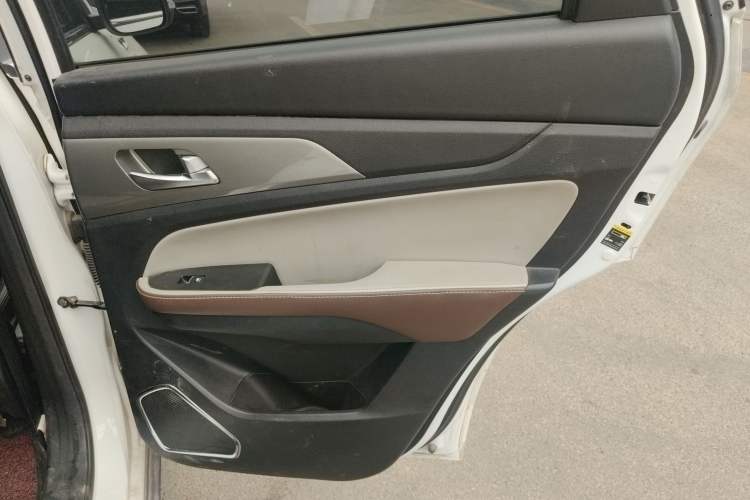 Used HYOSOW S5 2017 1.3T CVT Prestige Edition Right Rear Door Interior