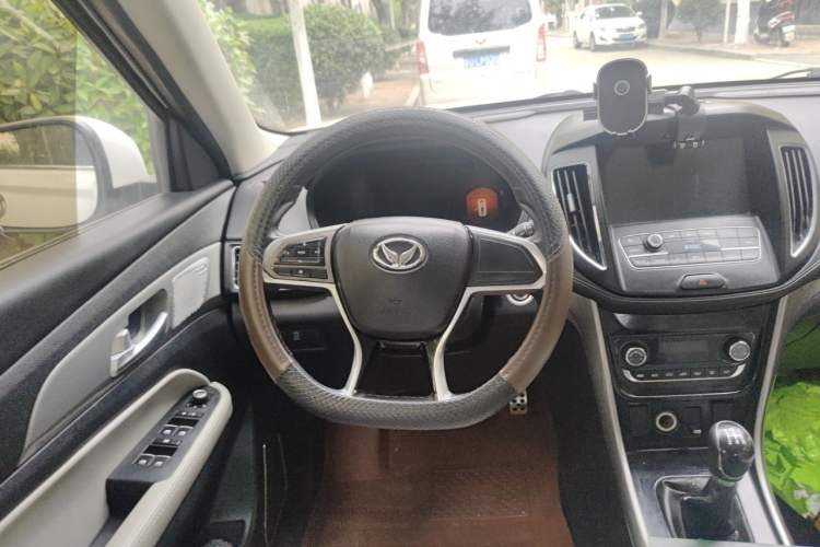 Used HYOSOW S5 2017 1.3T Manual Prestige Edition Steering Wheel