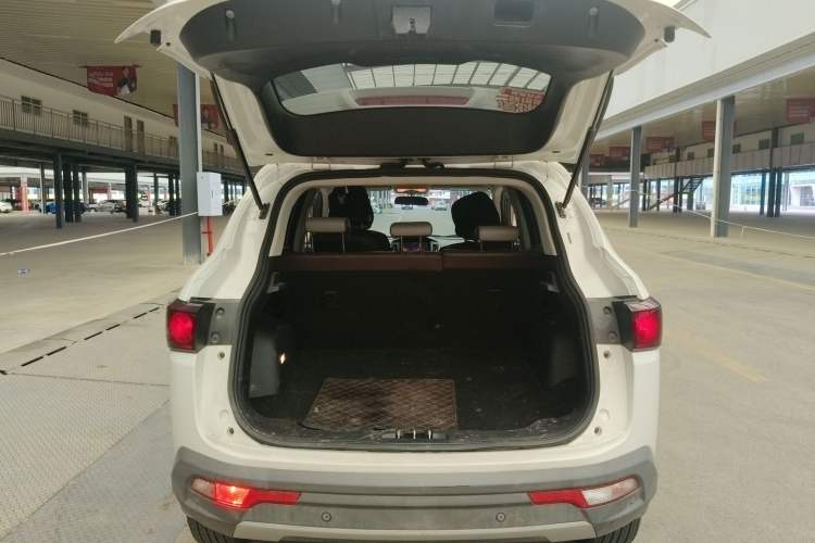 Used HYOSOW S5 2017 1.3T CVT Prestige Edition Trunk