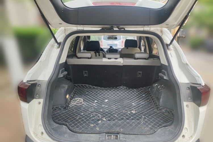 Used HYOSOW S5 2017 1.3T Manual Prestige Edition Trunk