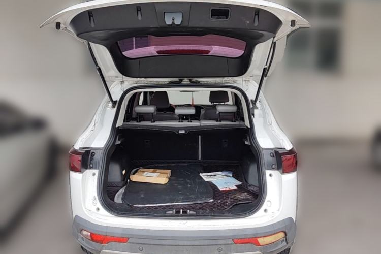 Used HYOSOW S5 2017 1.3T Manual Prestige Edition Trunk